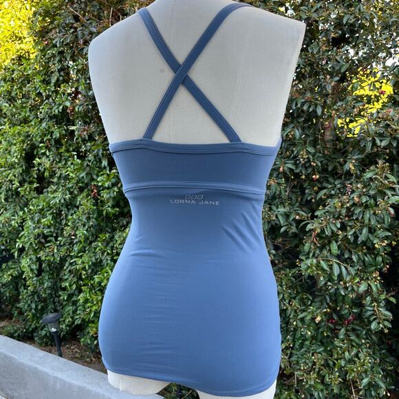 Lorna Jane Woven Front Blue Active Padded Tank Top - Picture 3 of 6
